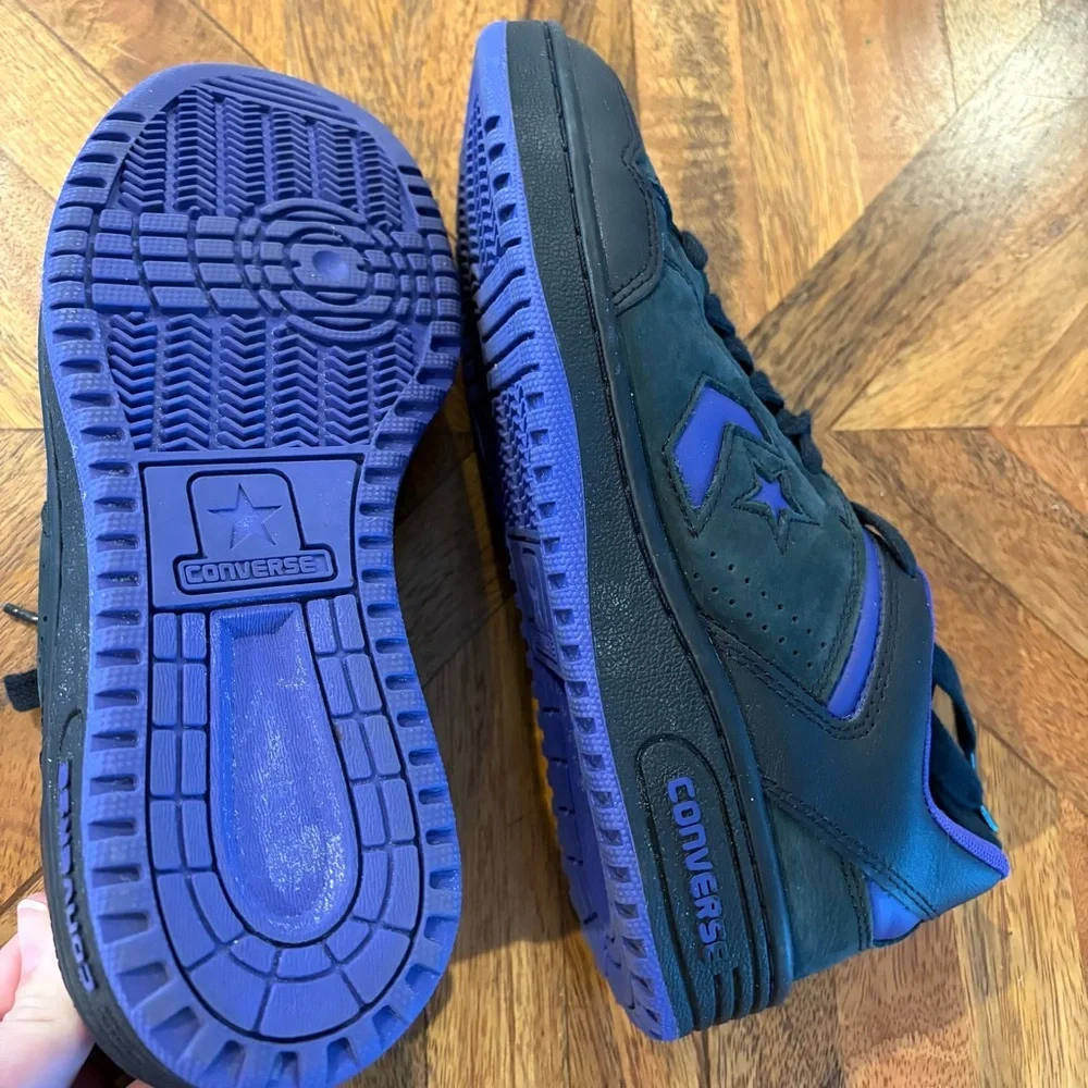 Converse Men's Black and Purple Sneakers